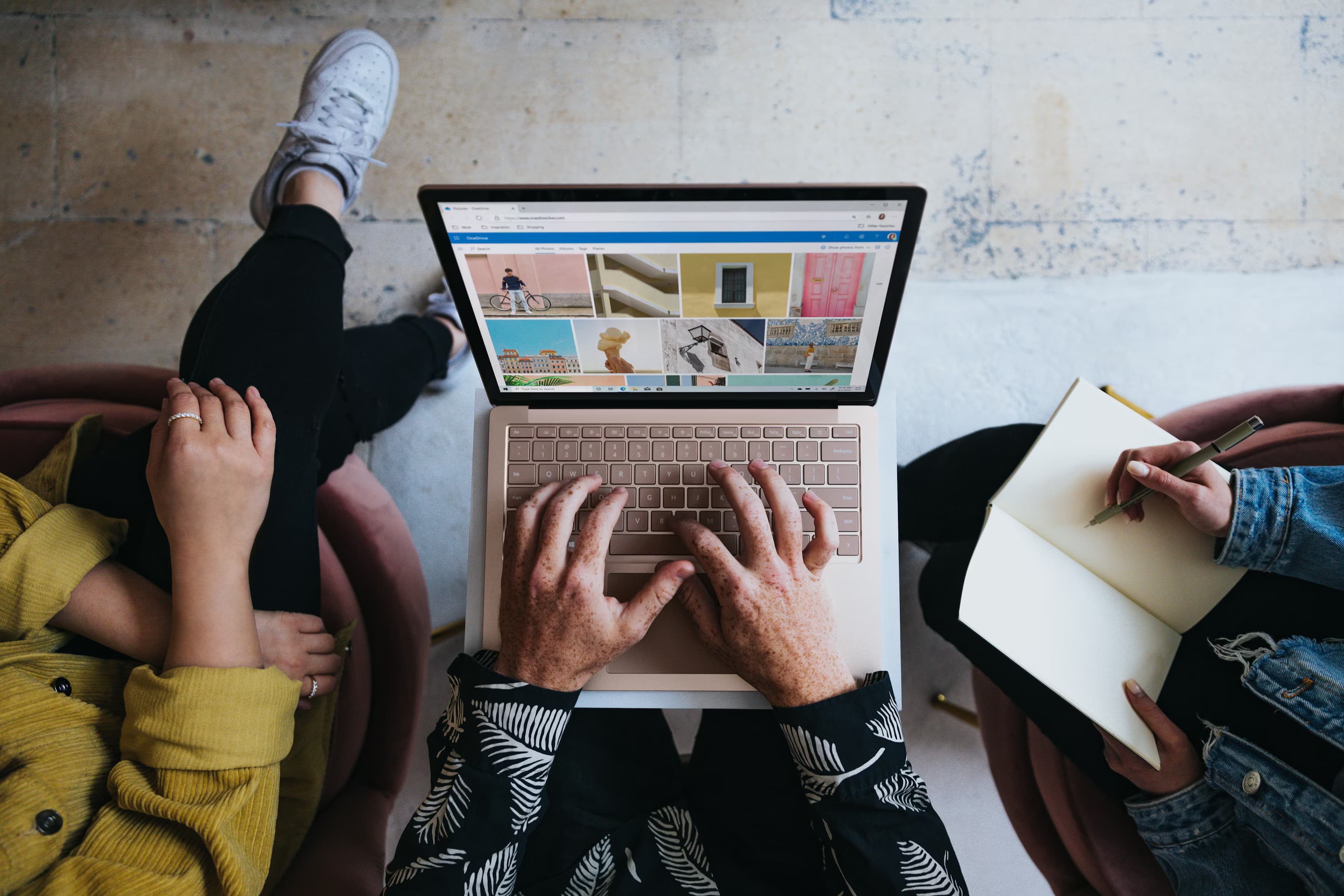 How AI is Revolutionizing Content Marketing in 2025